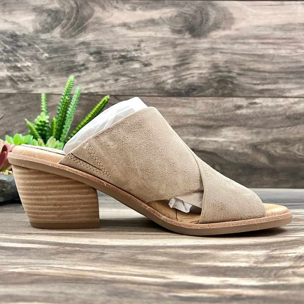 NIB Sofft Perrie Block Heel Slip On Sandal Light Grey Suede Leather 8M - Picture 7 of 12